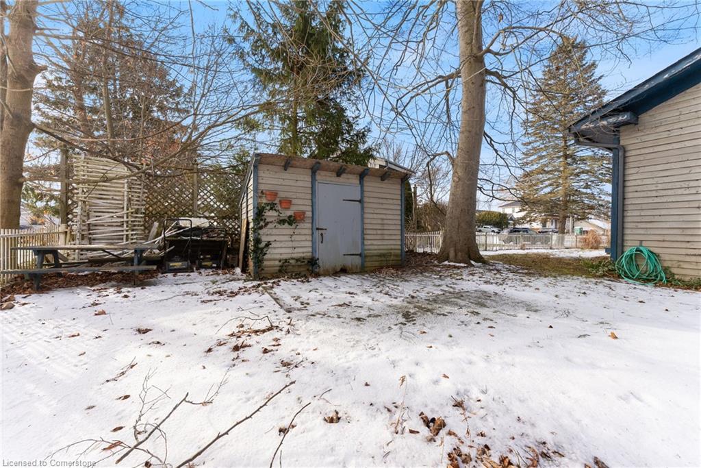 627 Nelson Street W Property Photo 22