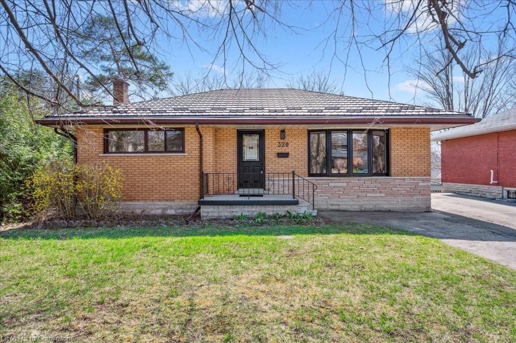 320 Victoria Road N Property Photo