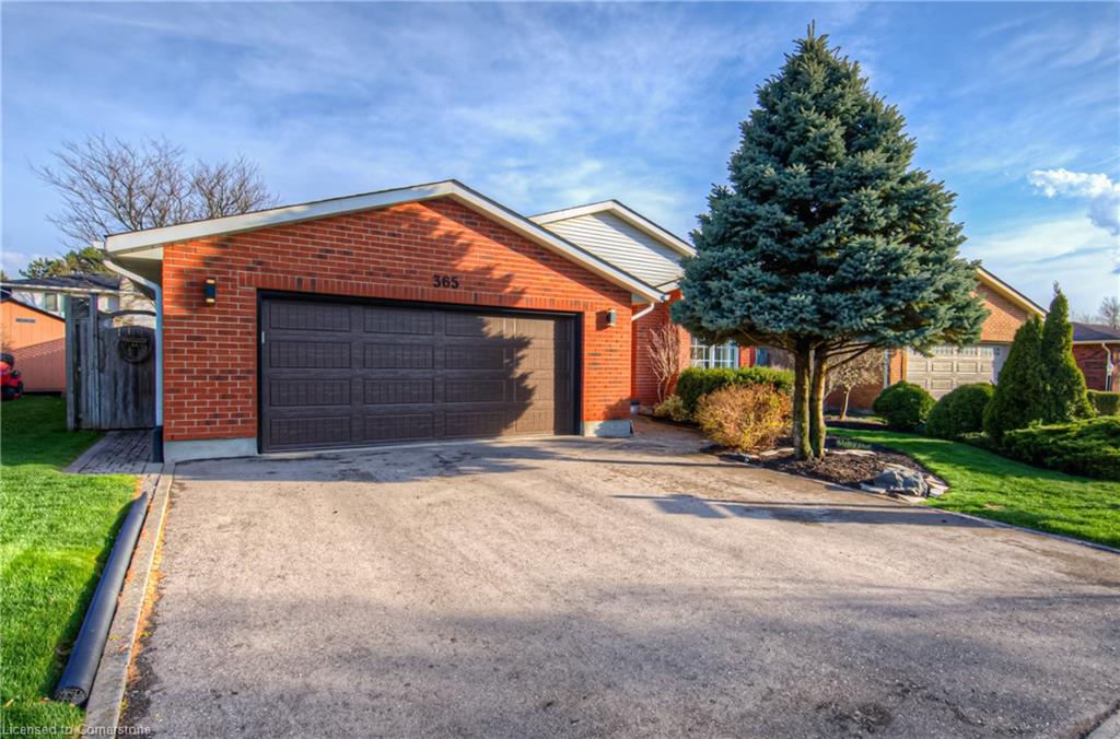 365 Twinflower Crescent Property Photo 1