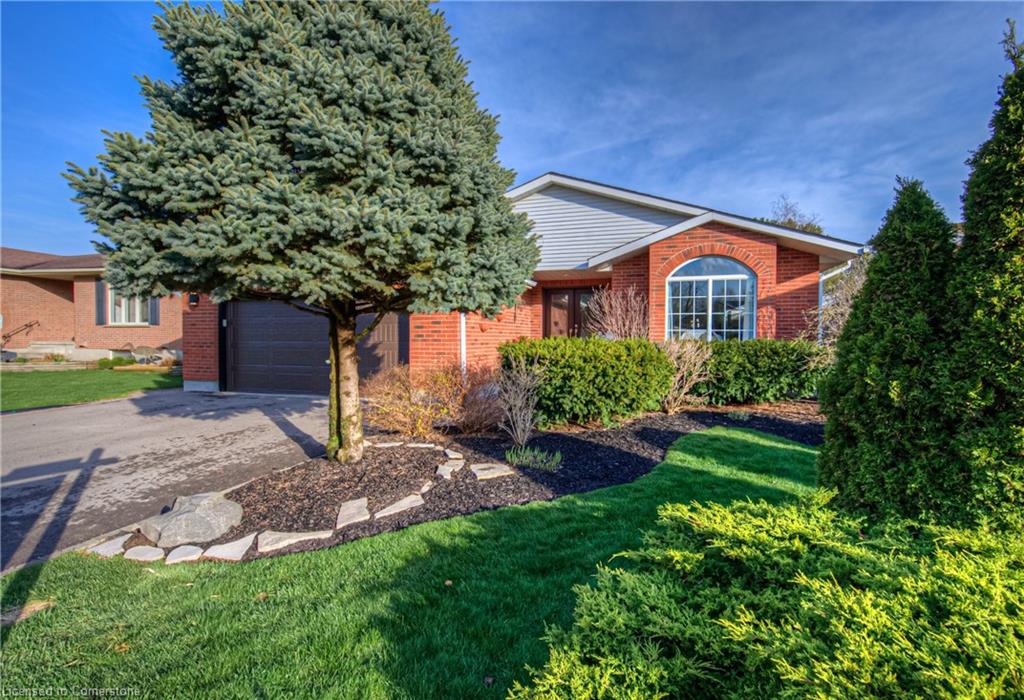 365 Twinflower Crescent Property Photo 2