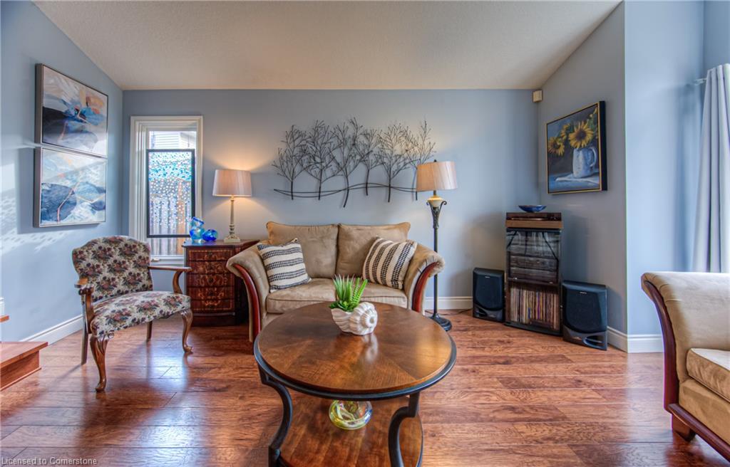 365 Twinflower Crescent Property Photo 9