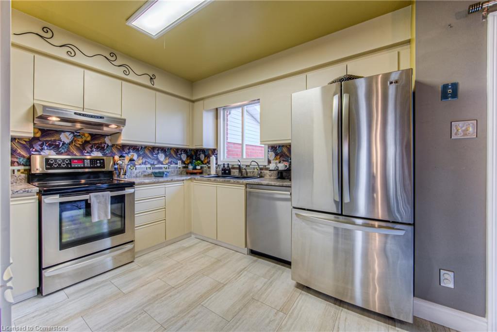 365 Twinflower Crescent Property Photo 17