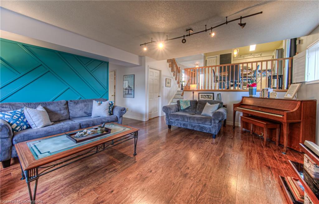 365 Twinflower Crescent Property Photo 21
