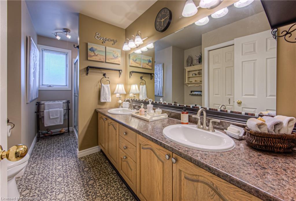 365 Twinflower Crescent Property Photo 26