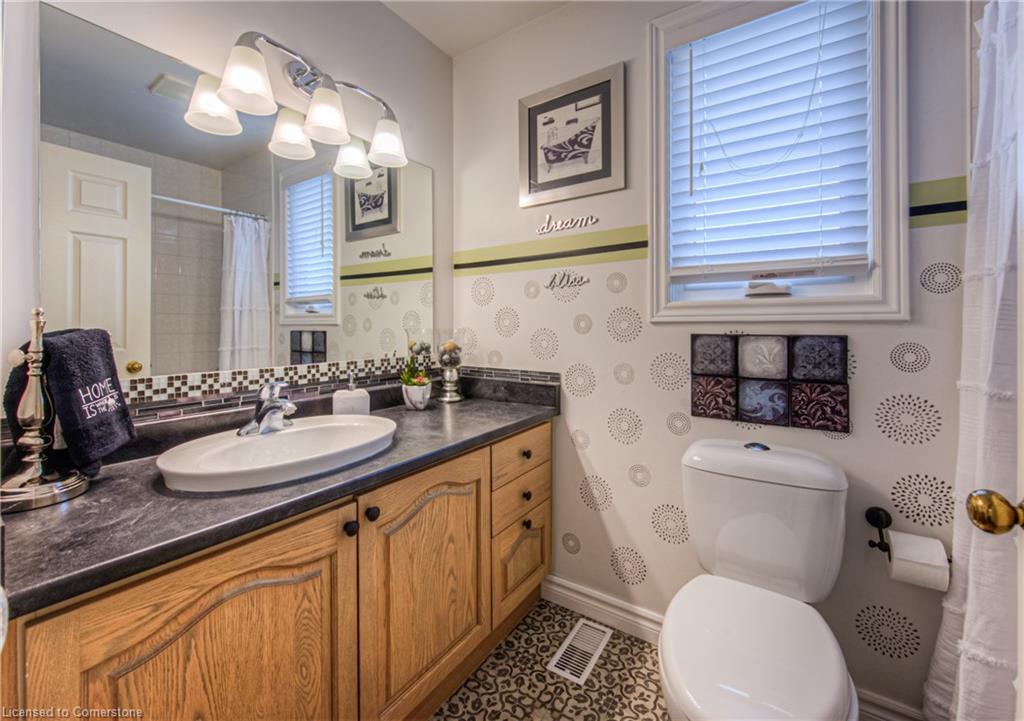 365 Twinflower Crescent Property Photo 33