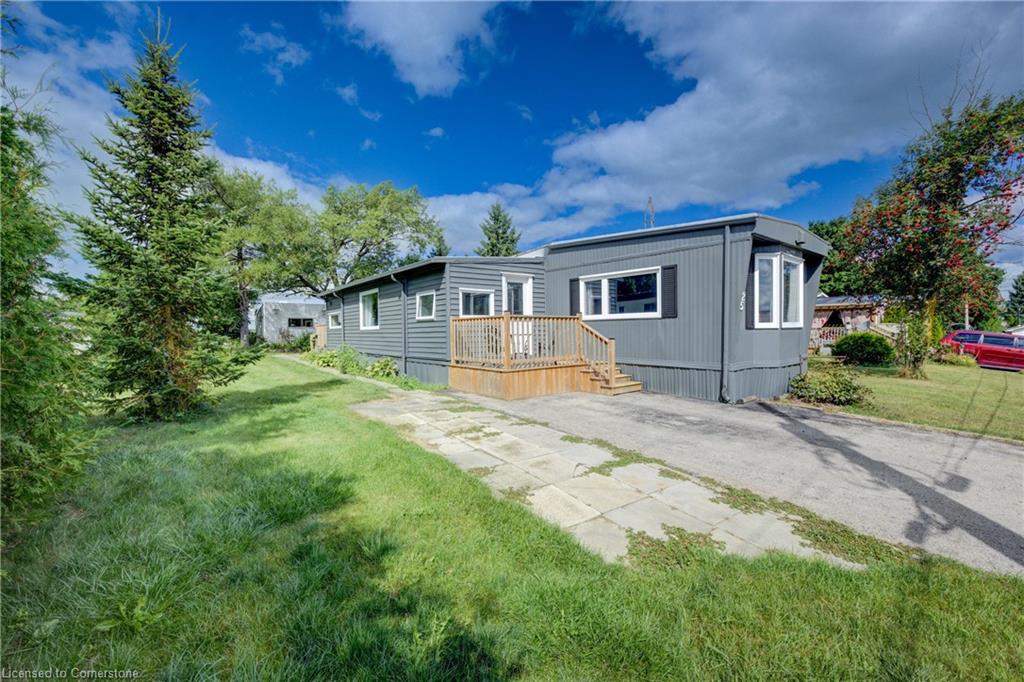 25 Grand Vista Crescent Property Photo