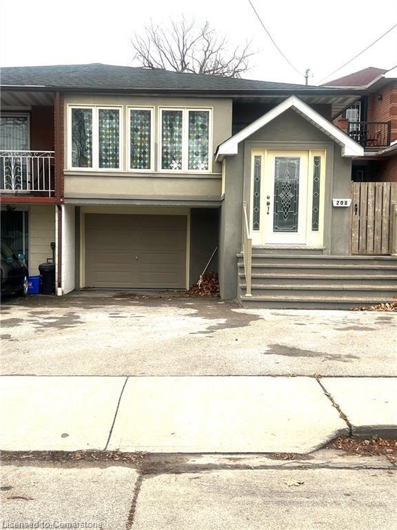 208 Picton Street E Property Photo 1