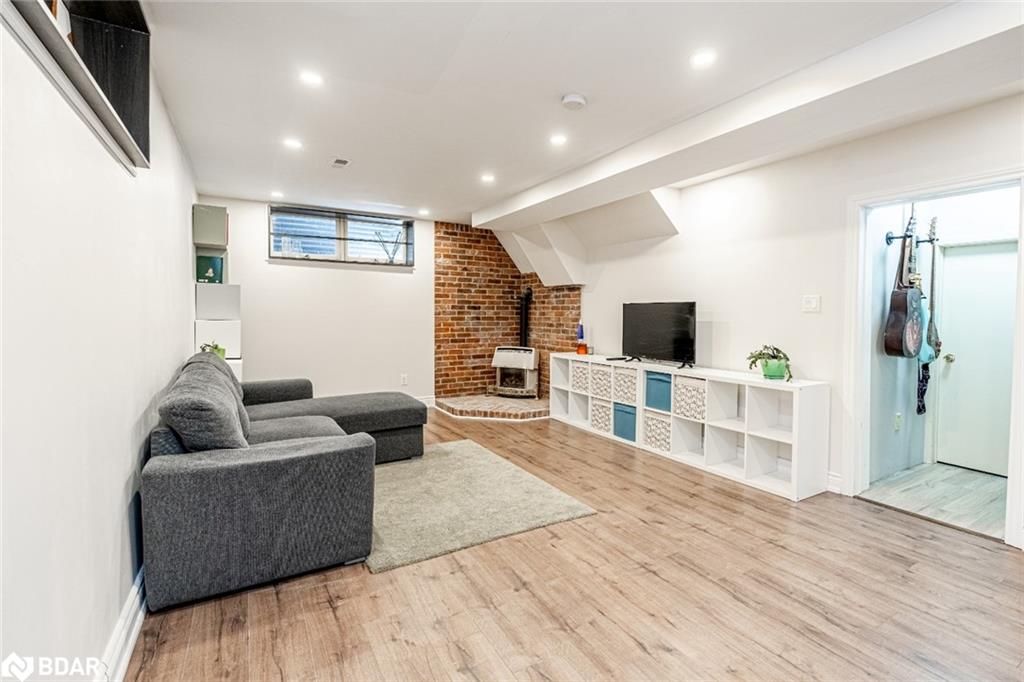 25 Marshall Street Property Photo 17