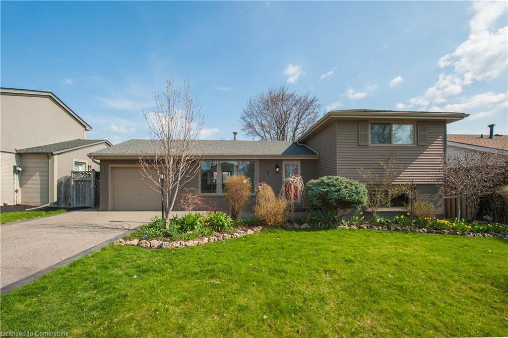 7 Camelot Drive Property Photo