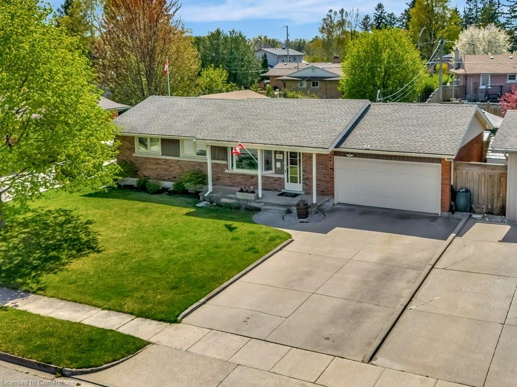 1800 Holley Crescent Property Photo 1