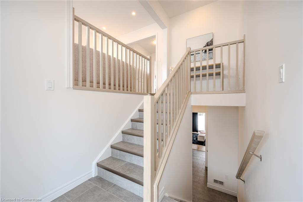 8 Sora Lane Property Photo 3