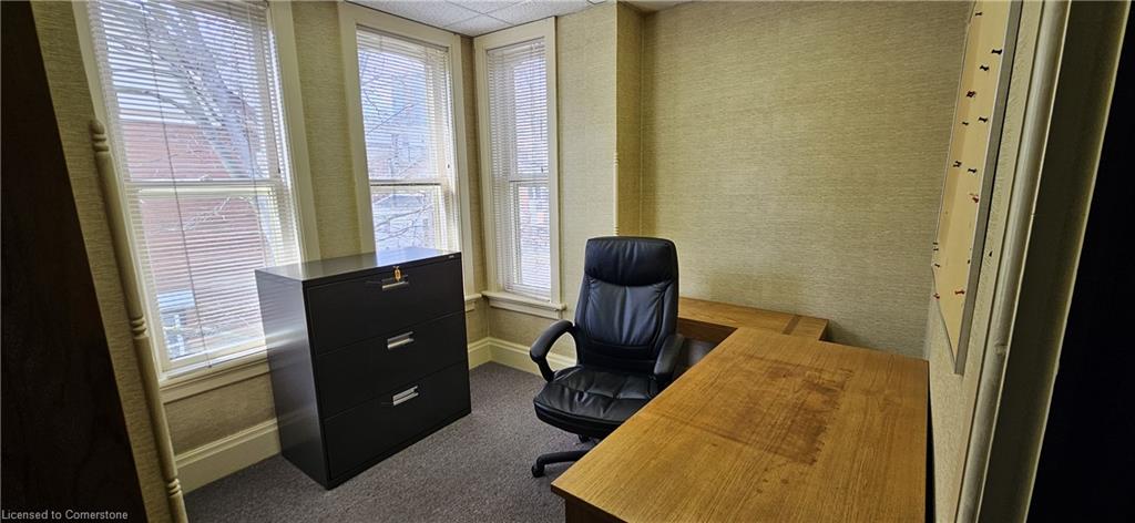 106 Young Street W Property Photo 7