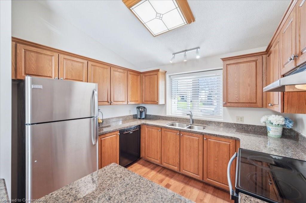 2-5 Quinte Crescent Property Photo 15