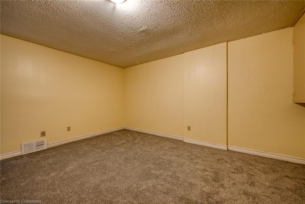 4-394 Springbank Avenue Property Photo 15