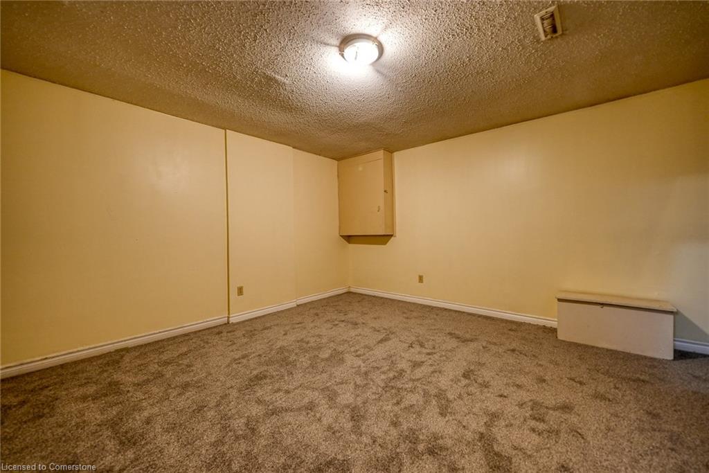 4-394 Springbank Avenue Property Photo 16