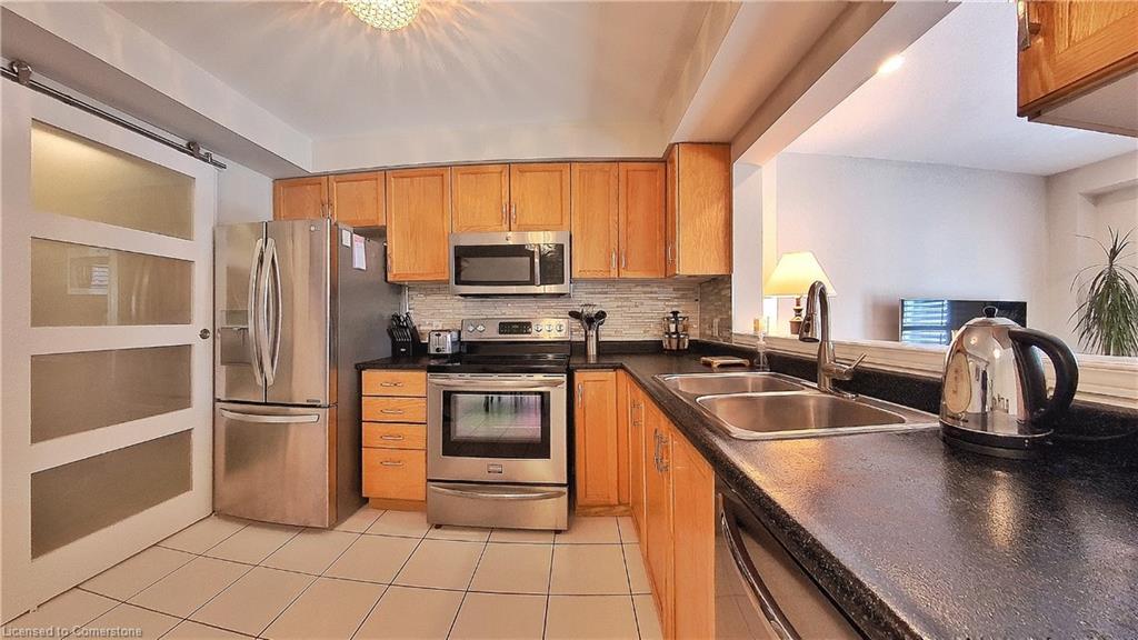 9-174 Highbury Drive Property Photo 6