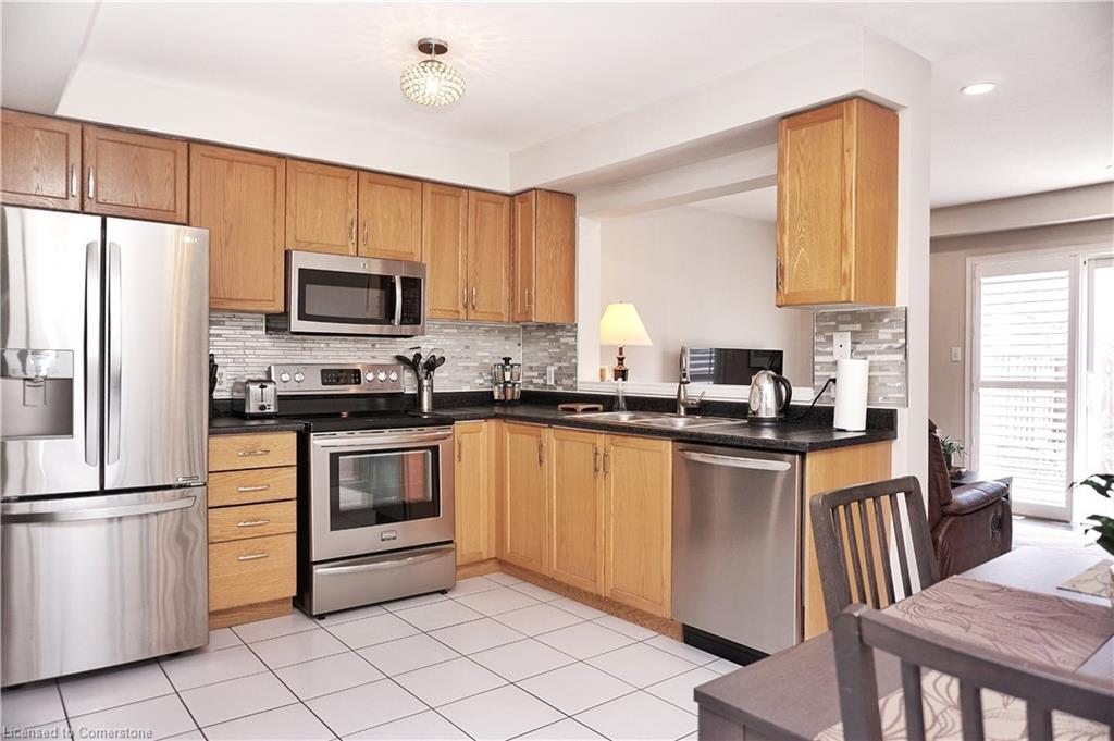 9-174 Highbury Drive Property Photo 8