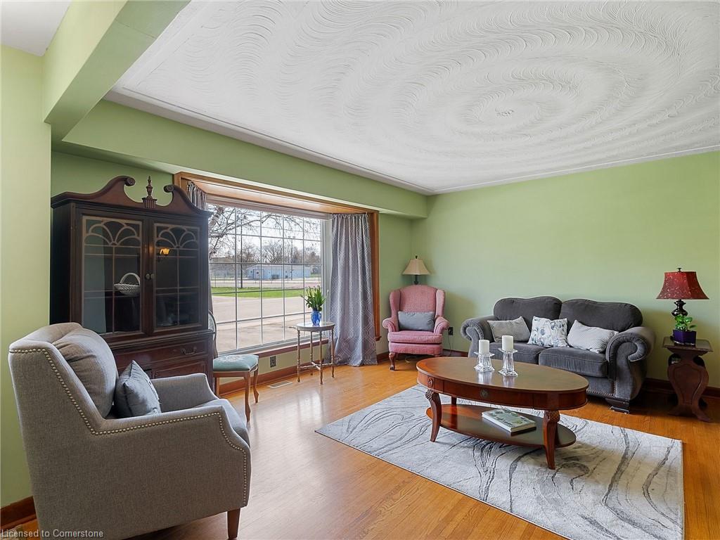 4 Laidlaw Street Property Photo 6