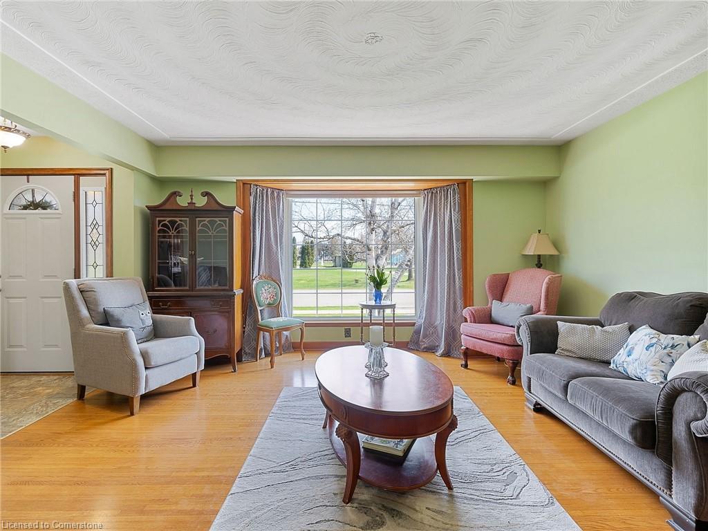4 Laidlaw Street Property Photo 8
