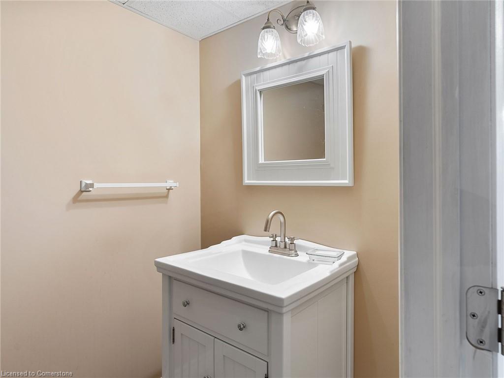 4 Laidlaw Street Property Photo 37