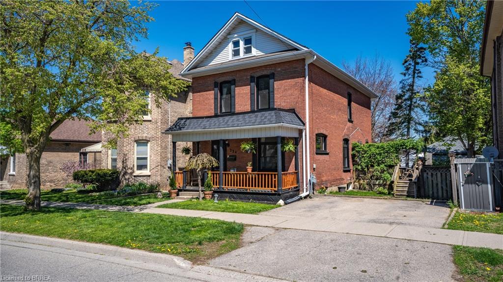 224 Wellington Street Property Photo