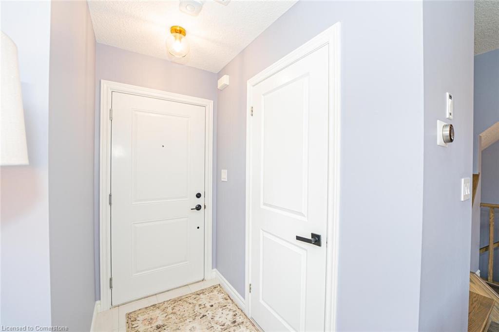 132-445 Ontario Street S Property Photo 7