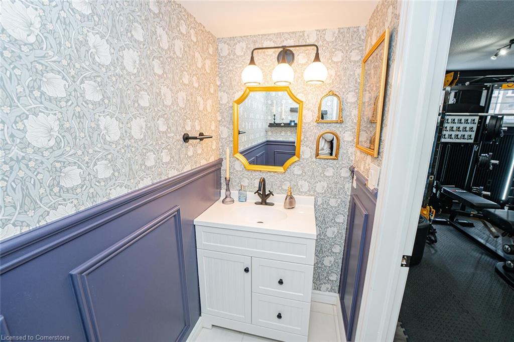 132-445 Ontario Street S Property Photo 33