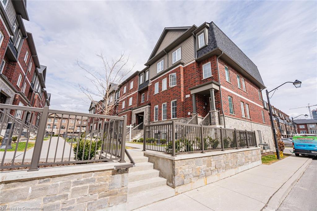 132-445 Ontario Street S Property Photo 35