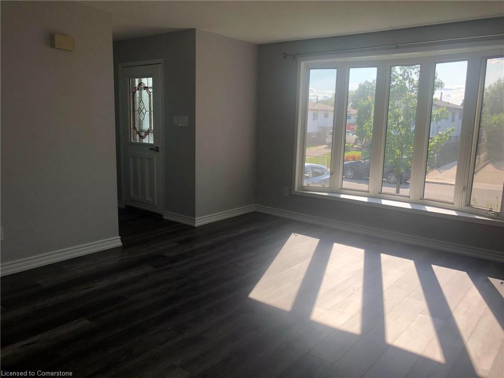 29 Birchcliffe Crescent Property Photo 6