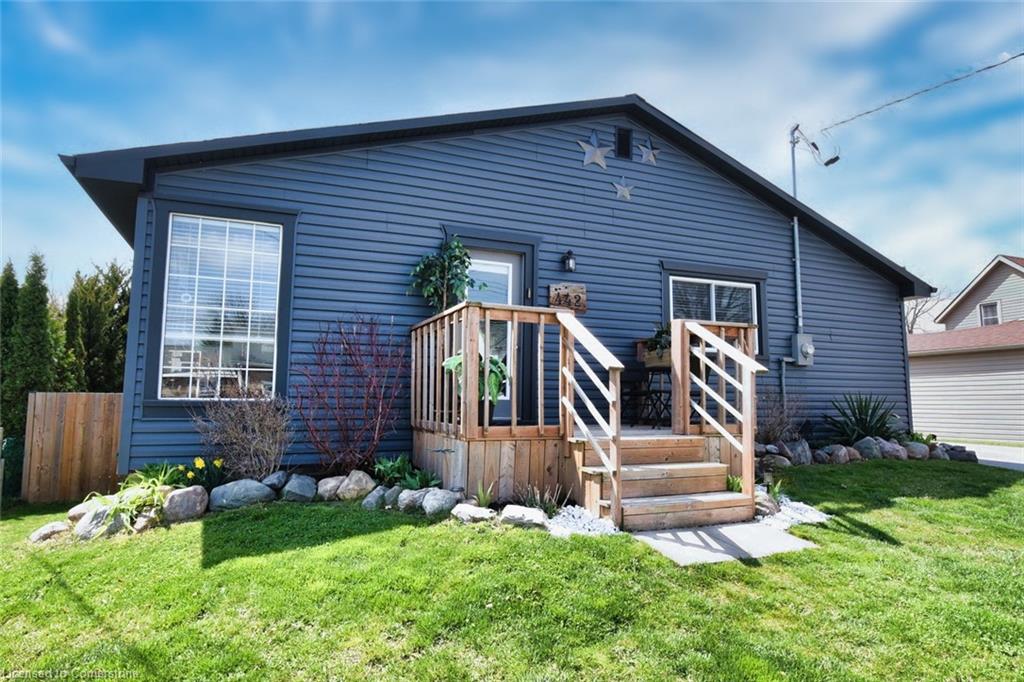 442 East Street Property Photo 1