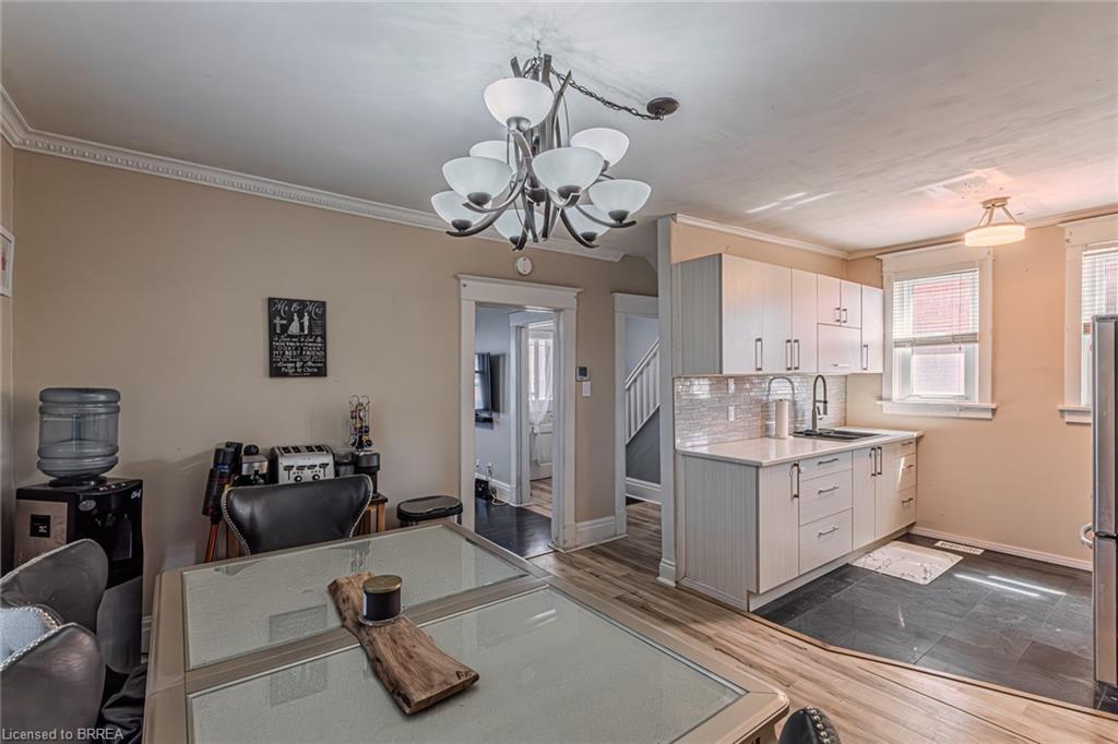 308 Dundas Street N Property Photo 13