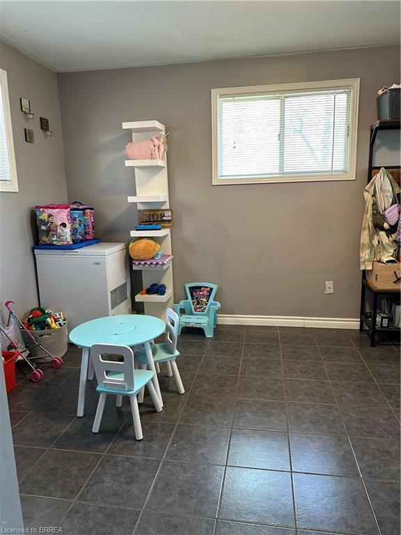 308 Dundas Street N Property Photo 14