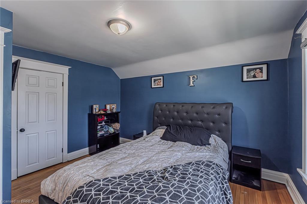 308 Dundas Street N Property Photo 17