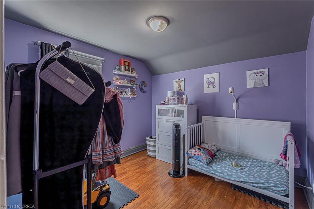 308 Dundas Street N Property Photo 21