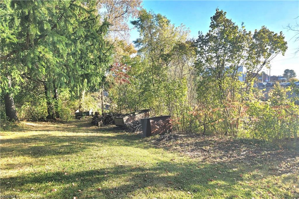 111 Riverbank Drive N Property Photo 3