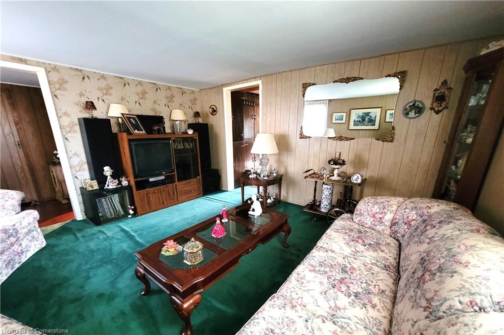 111 Riverbank Drive N Property Photo 16