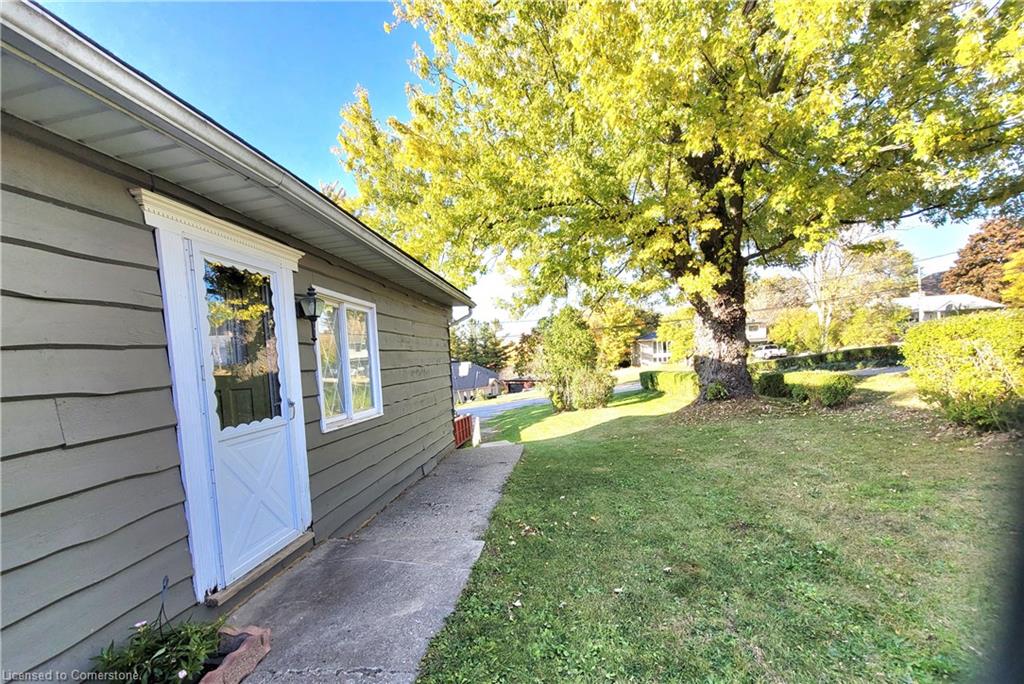 111 Riverbank Drive N Property Photo 45