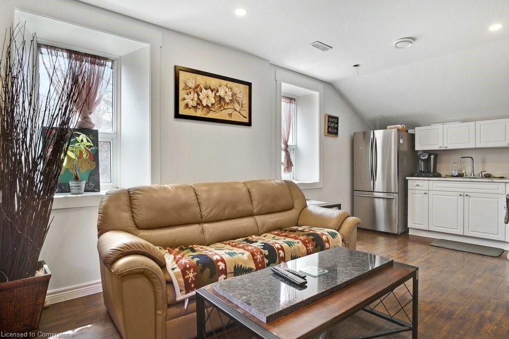 20 Metcalfe Street Property Photo 5