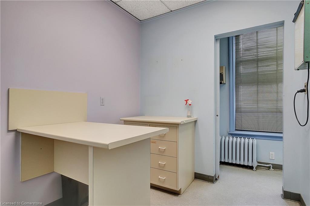 204 King Street E Property Photo 13