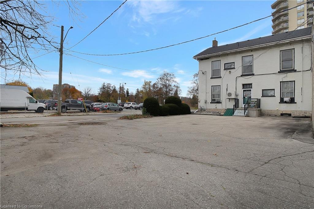 204 King Street E Property Photo 34