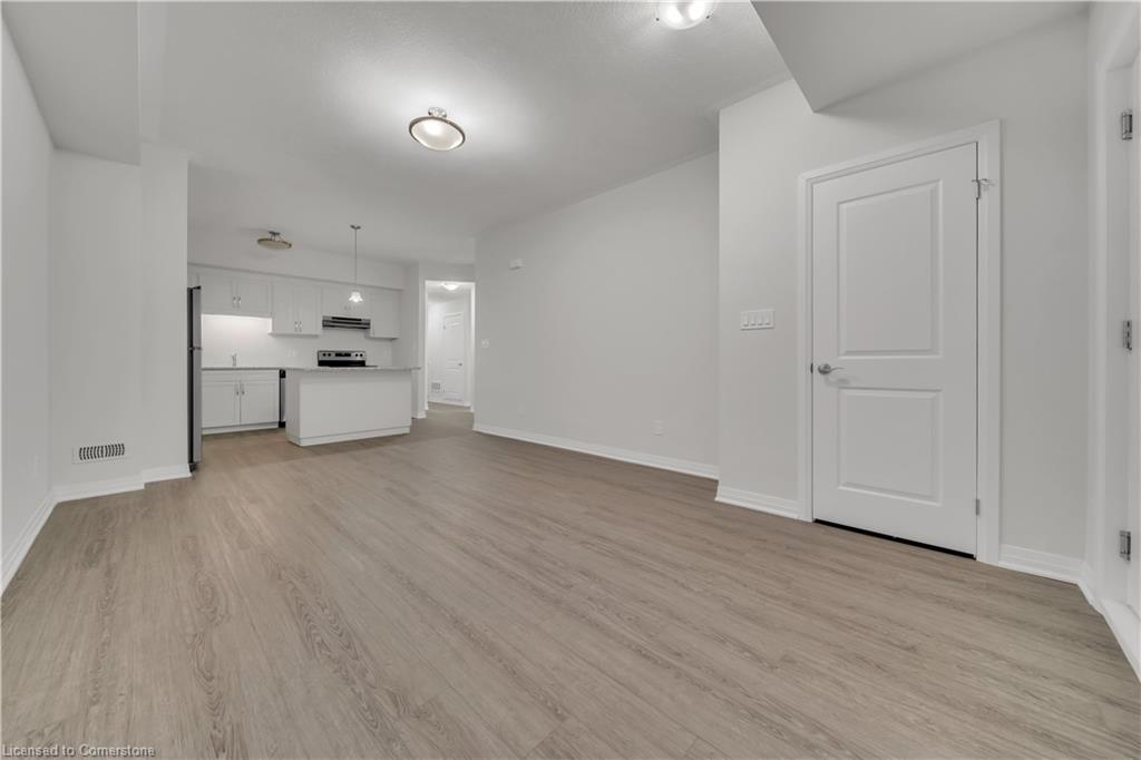 B21-25 Isherwood Avenue Property Photo 6