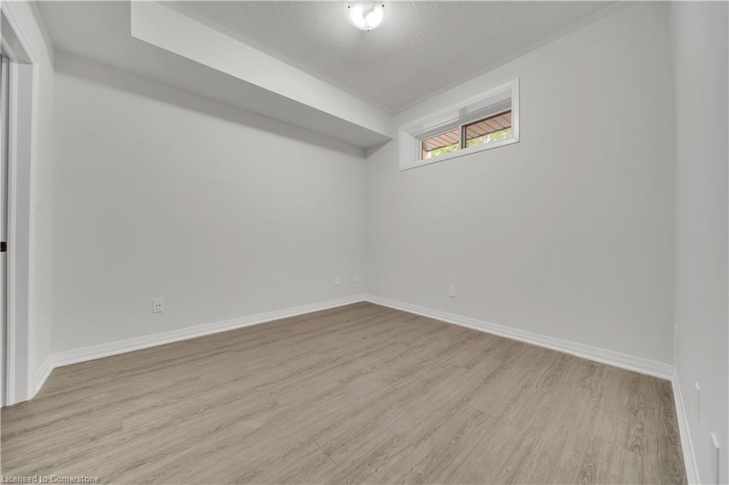 B21-25 Isherwood Avenue Property Photo 15