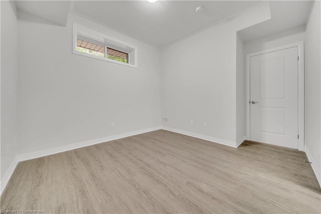 B21-25 Isherwood Avenue Property Photo 16