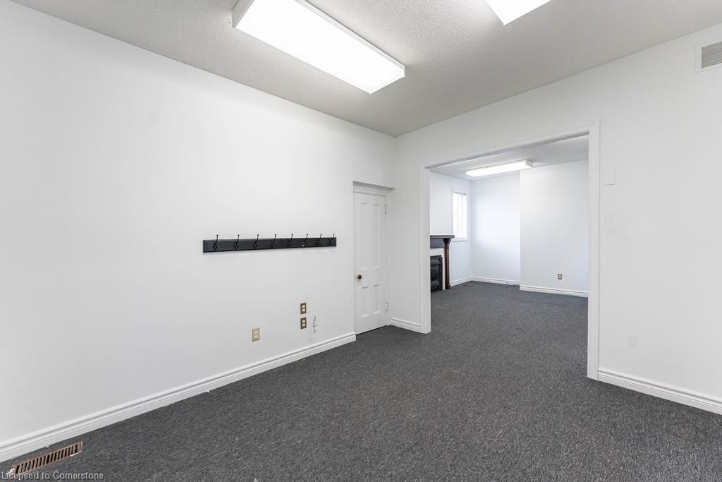 923 Brant Street Property Photo 9