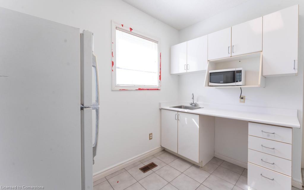 923 Brant Street Property Photo 15