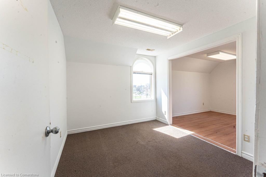 923 Brant Street Property Photo 20