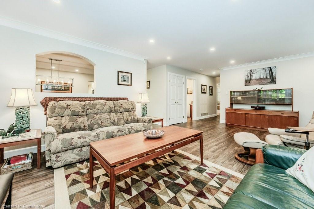 219 Corrie Crescent Property Photo 5