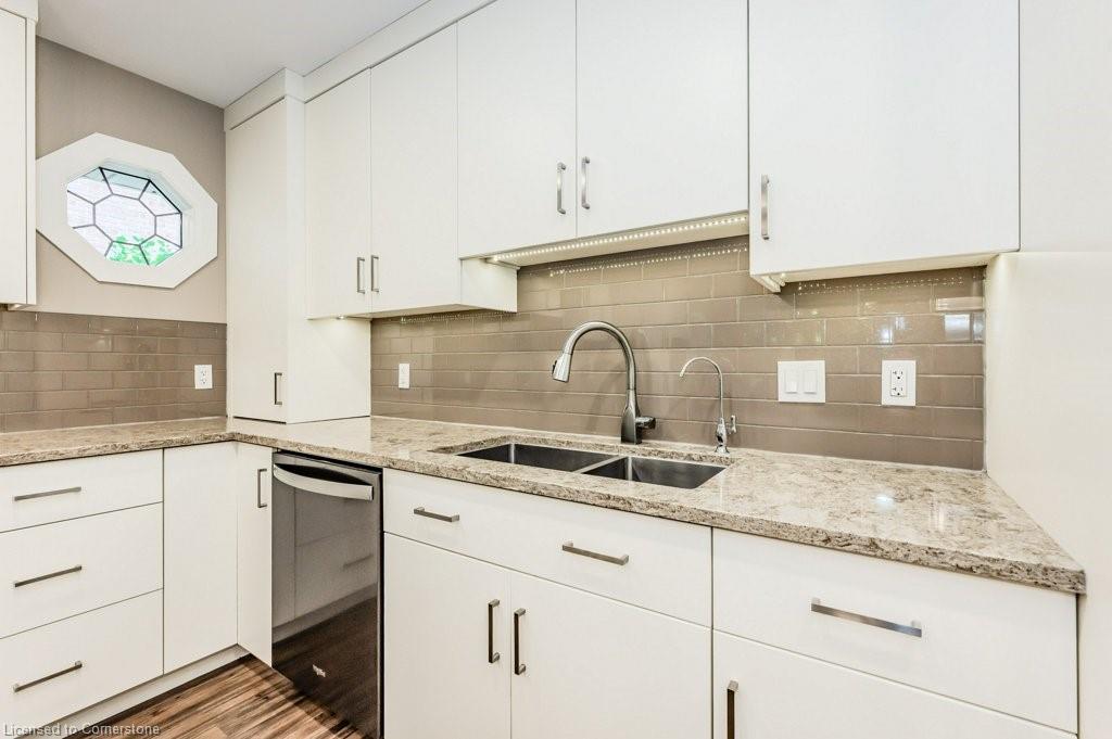 219 Corrie Crescent Property Photo 12