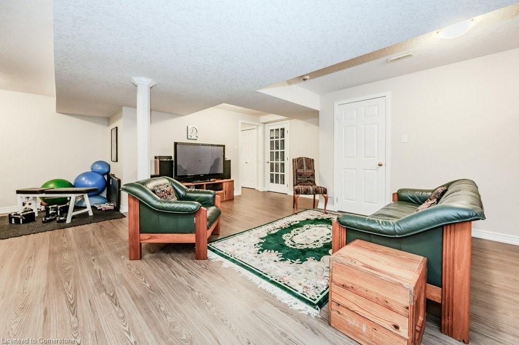 219 Corrie Crescent Property Photo 24