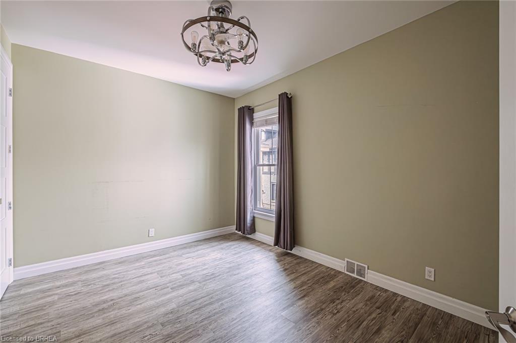 180 Brant Avenue Property Photo 8